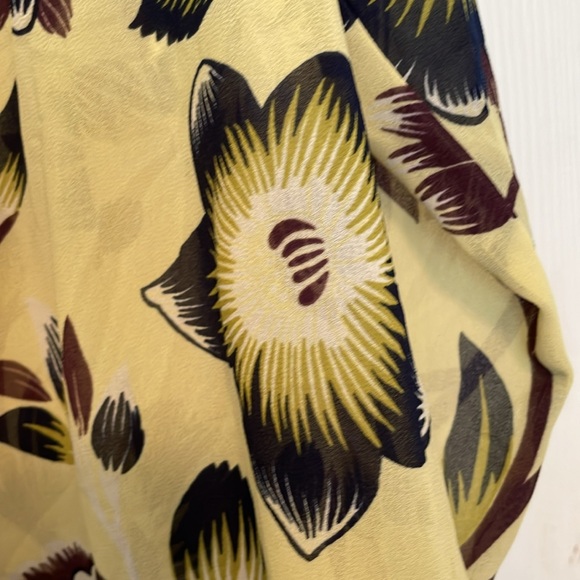 NET Ann Taylor Sheer V Neck Blouse Shirt Yellow Chocolate Black Size XL - Picture 7 of 11